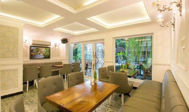 Cho thuê nhà phố góc đường Bùi Bằng Đoàn, Phú Mỹ Hưng, nhà đẹp, giá rẻ