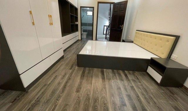 Bán nhà gần ngã tư Hoàng Quốc Việt- Trần Cung,Cầu Giấy DT từ 35- 50m2x5 tầng, ngõ to, gần phố