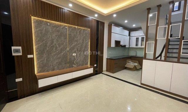 Bán nhà gần ngã tư Hoàng Quốc Việt- Trần Cung,Cầu Giấy DT từ 35- 50m2x5 tầng, ngõ to, gần phố