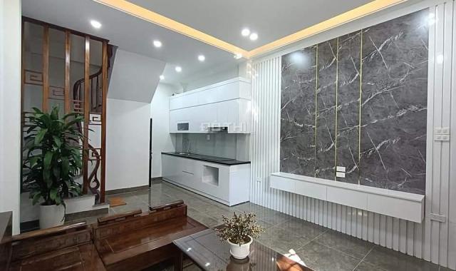 Bán nhà mới đẹp 30m2 x 5 tầng ngõ 370 Nguyễn Văn Cừ