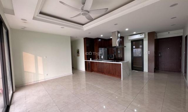 Hàng hot! Bán Căn hộ 3 phòng ngủ 112m2 tại Vinhomes D'Capitale đồ cơ bản, chỉ 7 tỷ, 0966410975