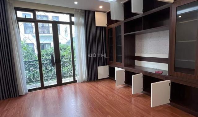 Nhà 5 tầng liền kề Văn Phú, DT50m2, MT5.5m, 9.8 tỷ Hà Đông