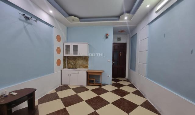 Cho thuê phòng 30m2 khép kín ở phạm tuấn tài full đồ, Tủ lạnh, giường ,tủ, kệ bếp như ảnh