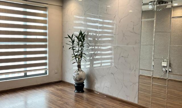 Cho thuê chung cư Goldenpalm 3pn2wc 130m2 đồ cơ bản 18tr LH 0988215990