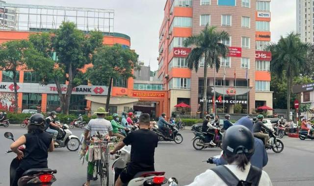 Nguyễn Văn Cừ DT66m Chỉ 8,4 Tỷ  Nhà dân xây 5 tầng còn đẹp như mới ÔTÔ đỗ cửa