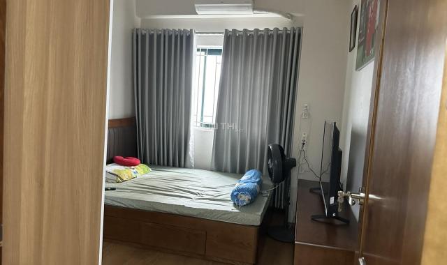 Cho thuê căn hộ tầng 5, P502, chung cư 8C Tạ Quang Bửu 50m2, Full nội thất 10tr/tháng
