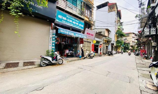 Cần bán gấp căn nhà Tương Mai, 3 bước ra ô tô, 47m2, 4 tầng, MT 4m cực thoáng, 6,9 tỷ TL