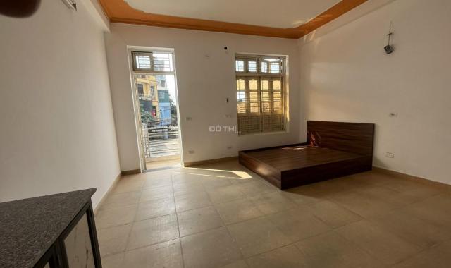 Cho thuê nhà Bưởi 104m2 x 3,5 tầng, full đồ ở và làm vp, bán hàng online