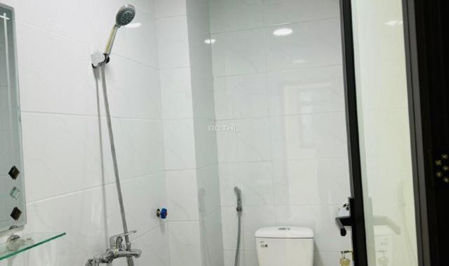 Cho thuê nhà Bưởi 104m2 x 3,5 tầng, full đồ ở và làm vp, bán hàng online