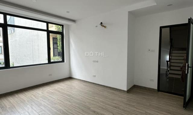 Bán nhà Trần Khát Chân 50M2 gần phố ô tô đỗ giá 5.9 tỷ thương lượng