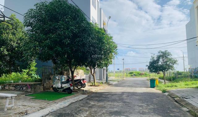 Đất đẹp Sơn Thuỷ Đông 3 - Đà Nẵng cần bán, cách bãi tắm vài trăm mét, giá rẻ bất ngờ
