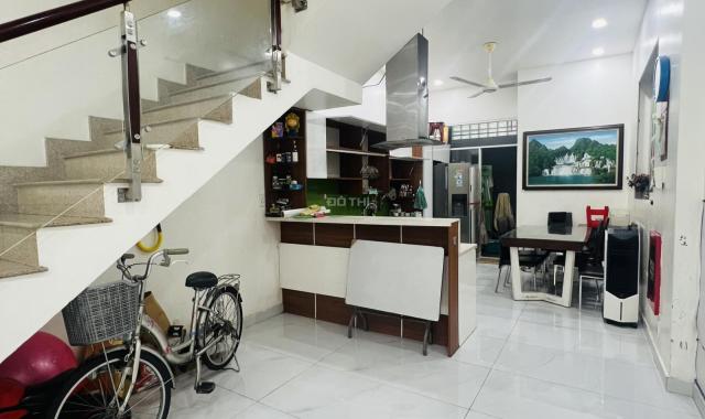 Cho thuê nhà sàn gỗ xịn - Hẻm xe hơi Nguyễn Đình Chiểu, Quận 3