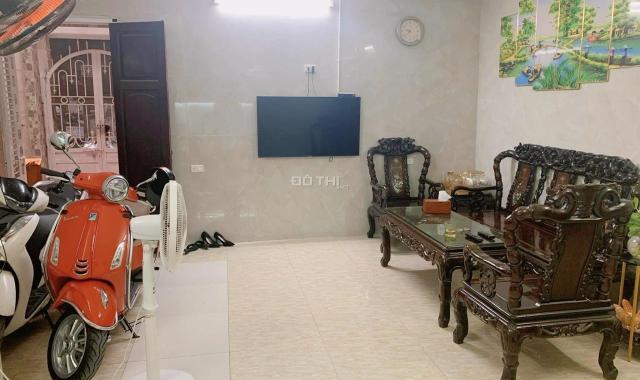 Chính chủ bán nhà 38m Nguyễn Lương Bằng, Nội thất đầy đủ