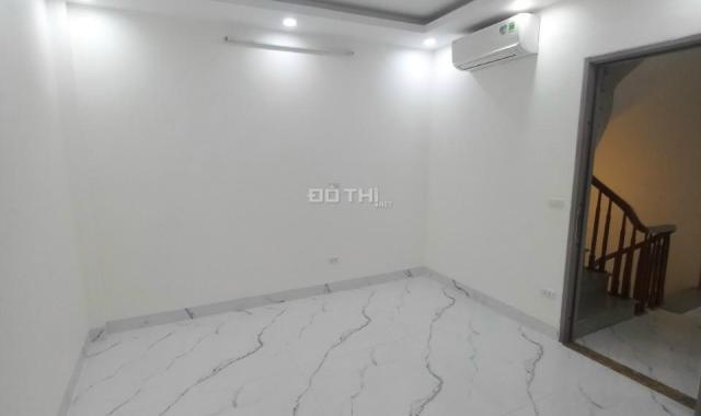 Bán nhà 5 tầng xây mới, 3 ngủ DT: 30m2 gần ngõ 138 Ỷ Lan Lê Trọng Tấn, mặt tiền rộng 4m nở hậu