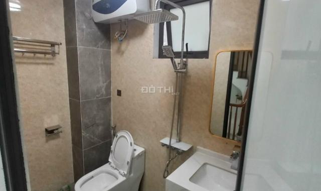 Bán nhà 5 tầng xây mới, 3 ngủ DT: 30m2 gần ngõ 138 Ỷ Lan Lê Trọng Tấn, mặt tiền rộng 4m nở hậu