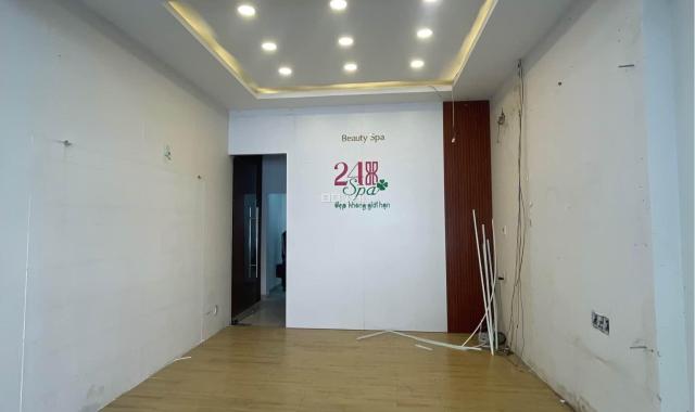 Cho thuê nhà mặt tiền 22B Hoa Hồng, Phú Nhuận - Khu Phan Xích Long