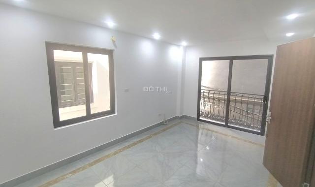 Mới Đẹp Lung Linh, 31m2, Nhỉnh 5 tỷ, Gần ô tô, Đê La Thành, Đống Đa,0835659369