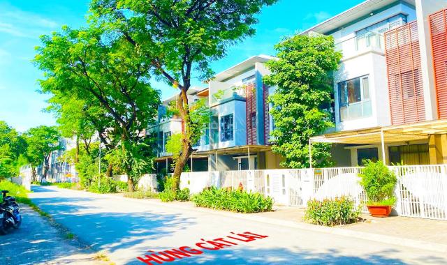 (Chỉ 1 căn duy nhất đường Muồng Tím 20m bán 10.7 tỷ), Phố Đông Village, DT 6x20m, 1 trệt 2 lầu, SHR