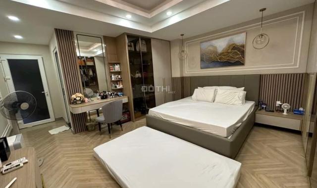 Cho thuê nhà chính chủ hẻm 10M Khu Vip K300, Tân Bình - DTSD 400M2