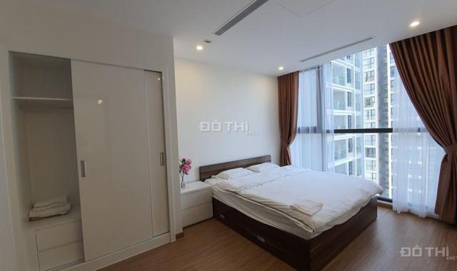 Cần bán nhanh căn 02.S2 - tòa trung tâm Vinhomes Skylake, 3PN, view hồ, sẵn HĐ thuê và đồ