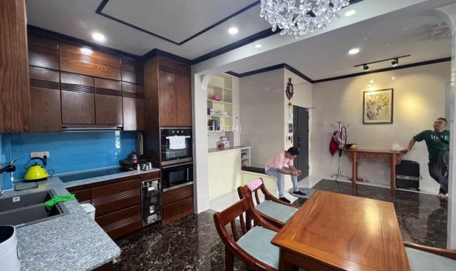 Bán hoặc cho thuê căn hộ Riverside 138m2 đường Nguyễn lương bằng Phú Mỹ Hưng quận 7