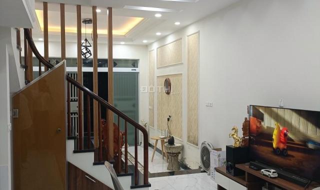 Bán nhà Mai Anh Tuấn – Hoàng Cầu, ngõ 3m, sát phố, 55m2x4t, mt 4,6m, ô chờ thang máy, giá 9,5 tỷ