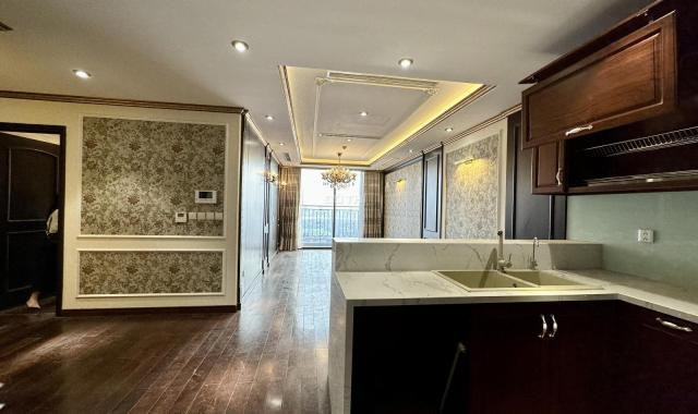 Bán căn ngoại giao 102m2 mới + full đồ, thanh toán 4.950 tỷ nhận nhà. HC Golden City