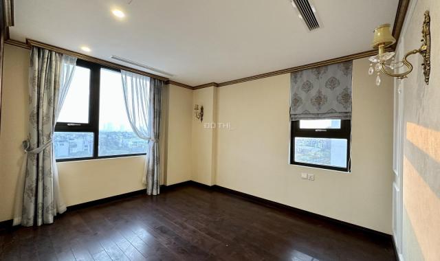 Bán căn ngoại giao 102m2 mới + full đồ, thanh toán 4.950 tỷ nhận nhà. HC Golden City