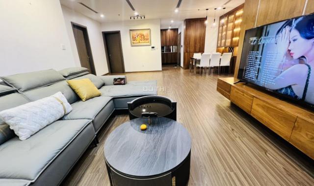 Cho thuê căn góc 142m2, chung cư Vinhomes West Point. BC hướng Nam, view thoáng đẹp, Giá 30 tr/th