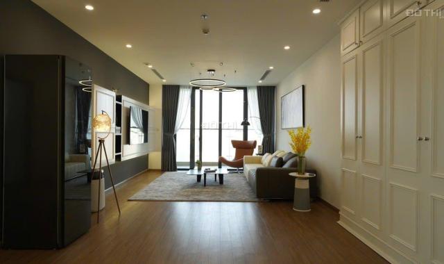 Cho thuê căn hộ 4 phòng ngủ, căn góc tòa Vinhomes Skylake, tầng cao view thoáng đầy đủ đồ