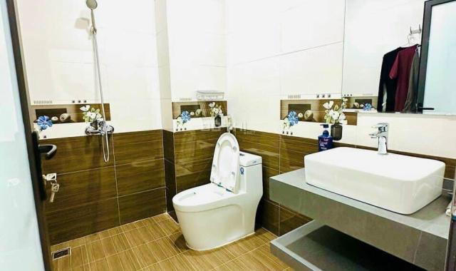 Bán Gấp Nhà 50m2 Xây Mới 4 Tầng, Full Đồ, Ngõ Thông, Cách Phố Ngọc trì, Cổ Linh chỉ 20m.