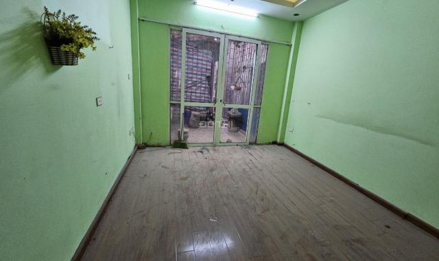 Cho thuê nhà rẻ nhất Trịnh công sơn 5 tầng x 61m2, 5 phòng đúng như ảnh