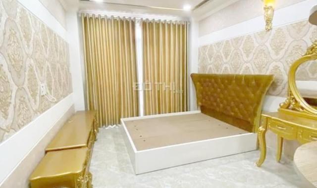 Cho thuê nhà hơn 250m2 sử dụng đường Trần Quang Diệu Quận 3