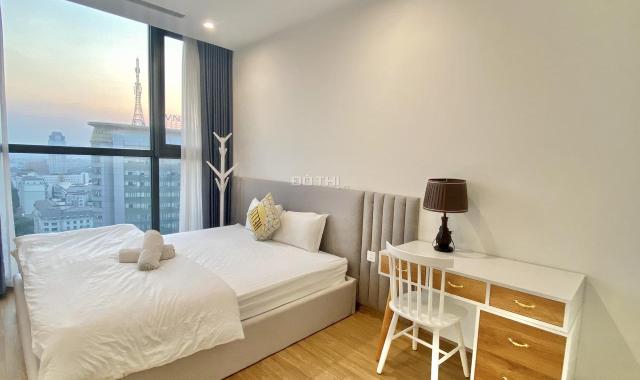 Cho thuê căn hộ cao cấp Vinhomes Skylake Phạm Hùng, 72m2 2 ngủ thiết kế đẹp, hiện đại