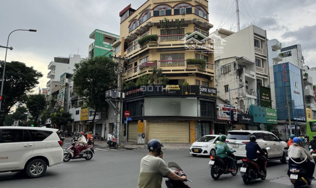 Căn góc ngay ngã giao lưu thông chính của Quận 3 & Phú Nhuận, mật độ dân cư đông đúc & văn minh, gầ