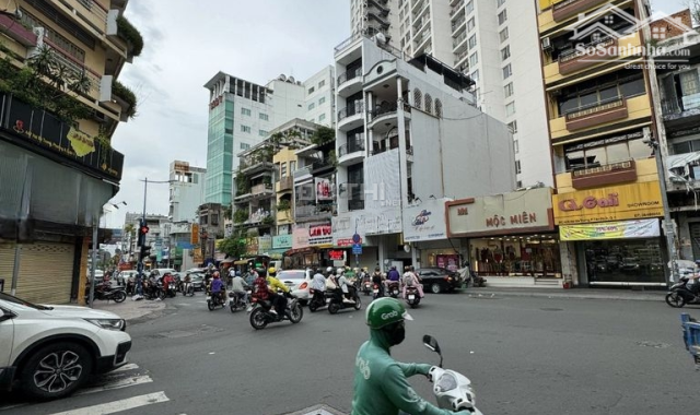 Căn góc ngay ngã giao lưu thông chính của Quận 3 & Phú Nhuận, mật độ dân cư đông đúc & văn minh, gầ