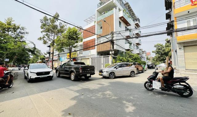 Căn góc 4 tầng kiên cố 5PN DT đẹp 5x20 full gần Phạm Văn Đồng khu KD nhộn nhịp giá nhíc 12 tỷ