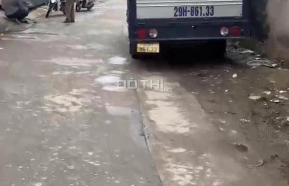 Xót lại một mảnh duy nhất xe tải tránh xe máy tại Xâm Thị - Hồng Vân - Thường Tín - Hà Nội.