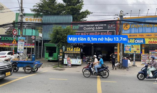 Mặt bằng cho thuê đường Lã Xuân Oai, Q9. Ngang 8,1m nở hậu 13,7m. Có sẵn mặt bằng và nhà 3 tầng