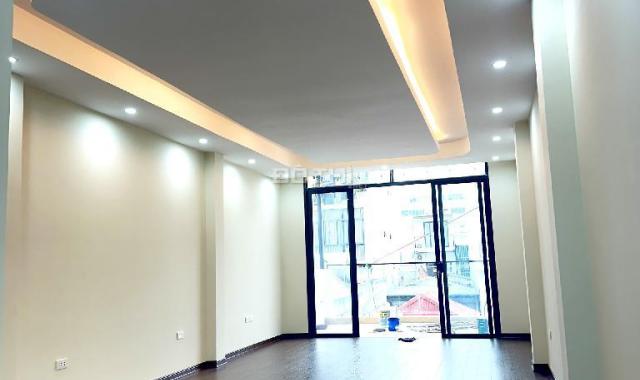 Nhà phố Chùa Láng, quận Đống Đa, ngõ to gần hồ ô tô vào nhà 63m2 x 7 tầng thang máy, hơn chục tỷ!!!