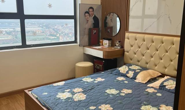 Sang nhượng căn 83m2 3 phòng ngủ Đông Nam, tầng cao view đẹp TSG Sài đồng, full nội thất