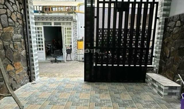 BÁN NHÀ 3 TẦNG QUẬN 7, 8 PHÒNG - DT : 76m2, Giá Chỉ : 4 TỶ 850