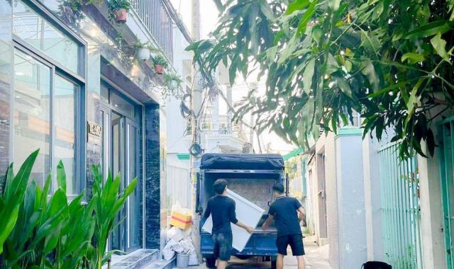 Cần tiền bán nhà đẹp mới xây hẻm xe hơi Huỳnh Tấn Phát, quận 7, giá chỉ 4 tỷ 650 triệu
