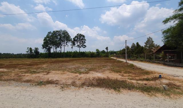 Bán đất thổ cư gần Khu công nghiệp Phước Đông - xung quanh tiện ích đầy đủ