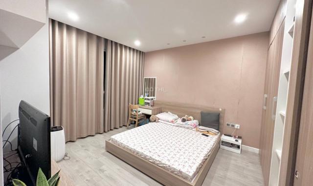 Tôi chủ căn hộ 106m2 ở Seasons Avenue cần bán gấp trong tháng, giá 5.6 tỷ cho căn hộ 3pn