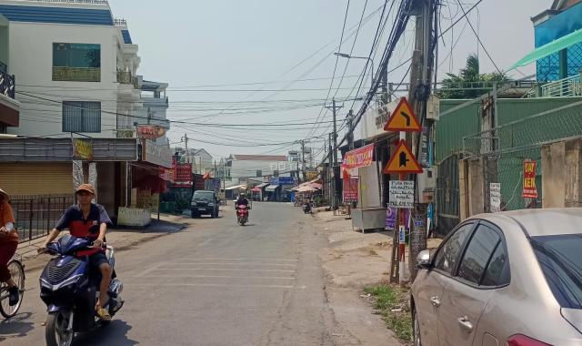 Cần bán hoặc cho thuê 1800m mặt tiền đường Nguyễn Văn Tỏ. Cách quốc lộ 51 chỉ 1km