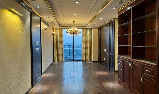 Bán căn hoa hậu suất ngoại giao 3PN HC Golden City. Tầng trung hướng mát giá rẻ nhất dự án