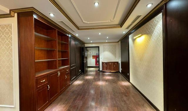 Bán căn hoa hậu suất ngoại giao 3PN HC Golden City. Tầng trung hướng mát giá rẻ nhất dự án