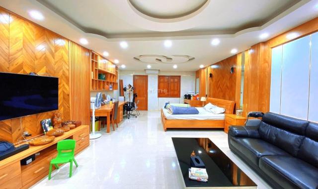 Bán nhà Lạc Long Quân, Tây Hồ, 34m2, 5 tầng, nhỉnh 6 tỷ. Nhà mới đẹp lung linh.