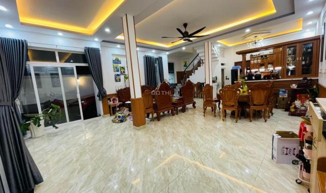 Bán đất 200m2, 10x20m, tặng Biệt thự 3 tầng, khu 1 Thạnh Mỹ Lợi, Quận 2, chỉ 26 tỷ TL, 0908 526586